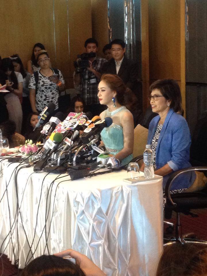 ฝ้าย ร่ำไห้ ขอลาออก มิสยูนิเวิร์สไทยแลนด์ 2014