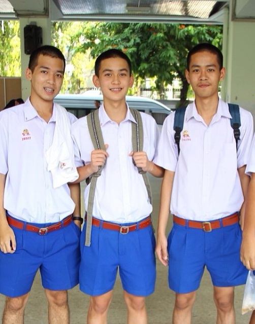 หนุ่มหล่อ มัธยม ^^&rdquo;