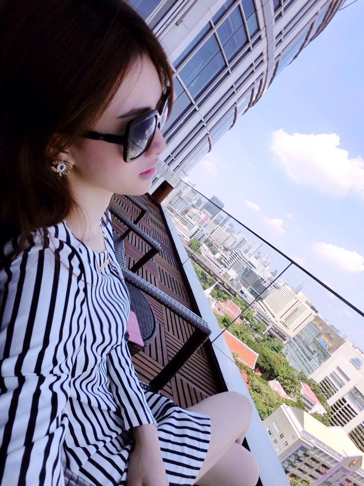 ลูกน้ำ Miss Lao 2011