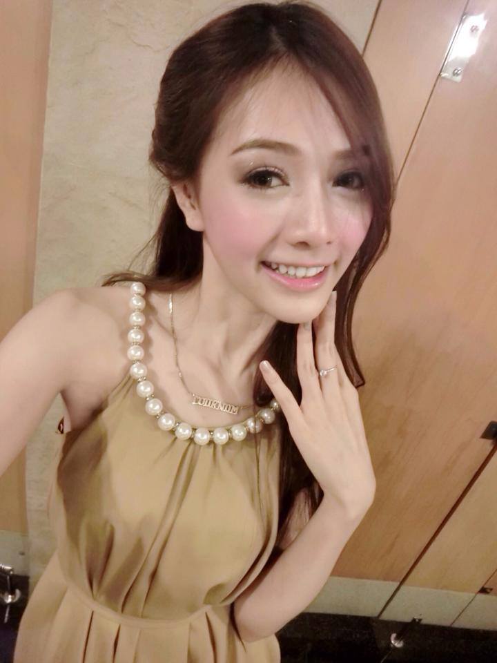 ลูกน้ำ Miss Lao 2011