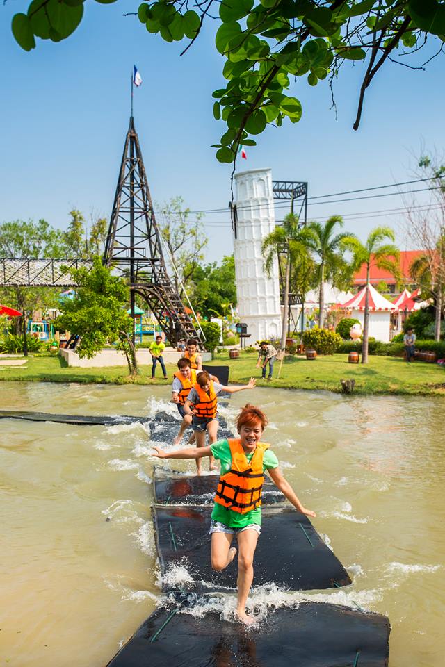 &ldquo;เพ ลา เพลิน&rdquo; พาเพลินในอุทยานดอกไม้มาแรงแห่งภาคอีสาน
