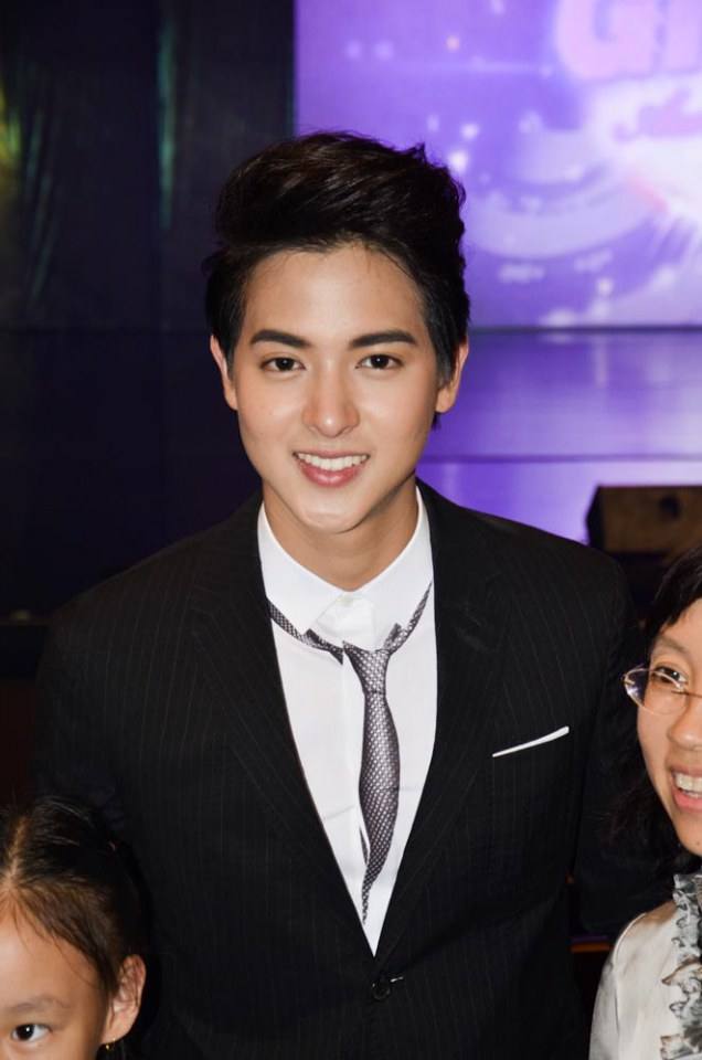 ดาราเดินพรมแดง งานประกาศผลรางวัล Great Award 2557 โดยหนังสือพิมพ์ ดาราเดลี่