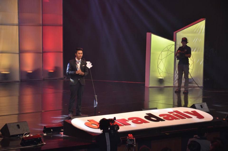 ดาราเดินพรมแดง งานประกาศผลรางวัล Great Award 2557 โดยหนังสือพิมพ์ ดาราเดลี่