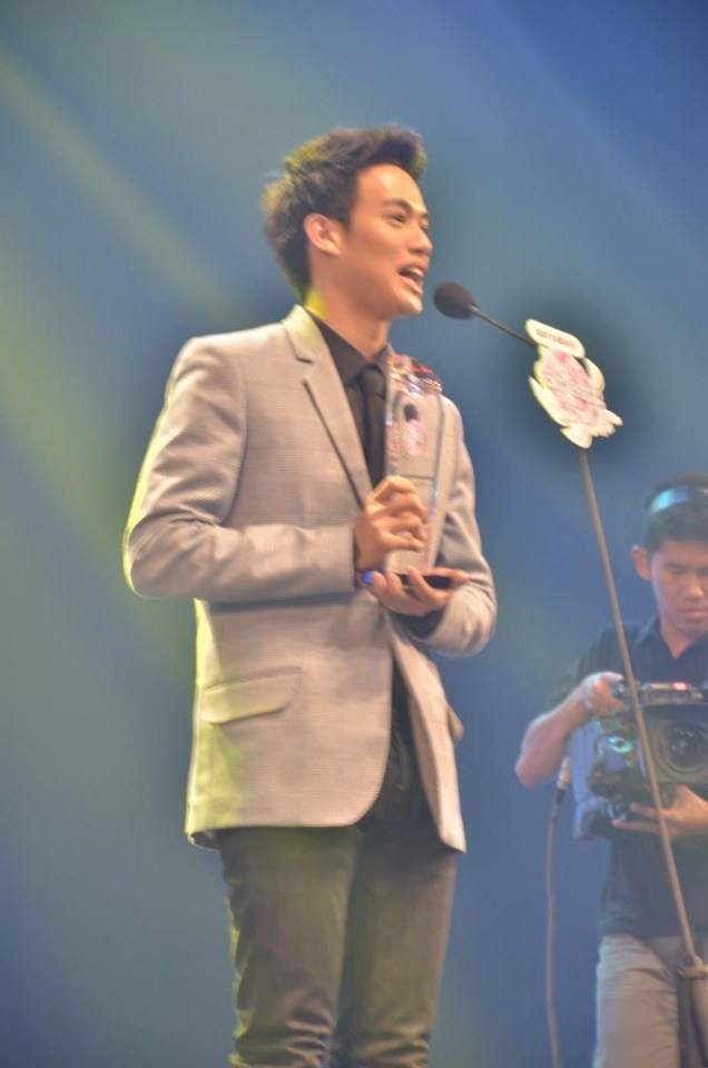 ดาราเดินพรมแดง งานประกาศผลรางวัล Great Award 2557 โดยหนังสือพิมพ์ ดาราเดลี่