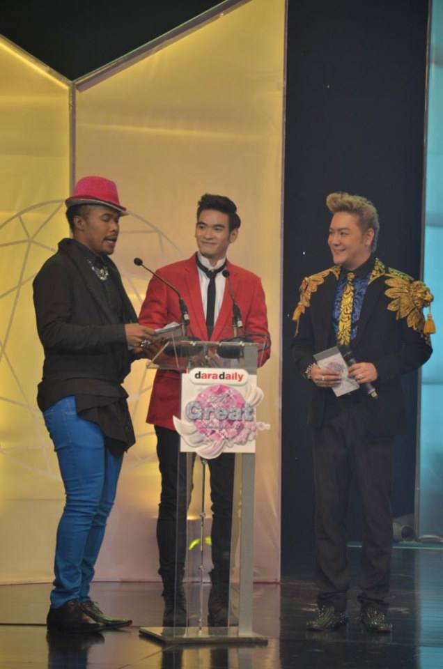 ดาราเดินพรมแดง งานประกาศผลรางวัล Great Award 2557 โดยหนังสือพิมพ์ ดาราเดลี่