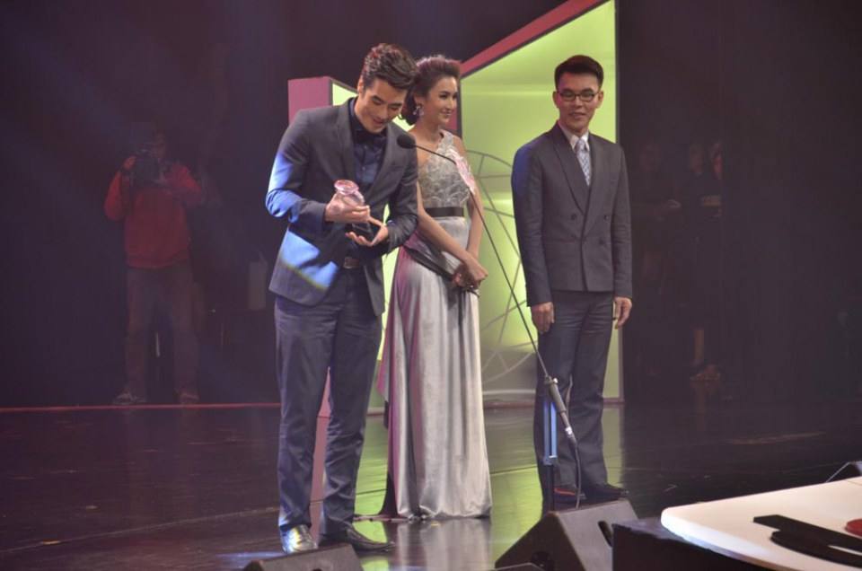 ดาราเดินพรมแดง งานประกาศผลรางวัล Great Award 2557 โดยหนังสือพิมพ์ ดาราเดลี่
