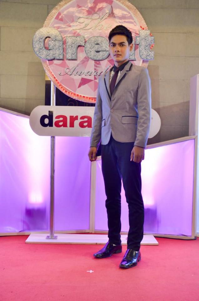 ดาราเดินพรมแดง งานประกาศผลรางวัล Great Award 2557 โดยหนังสือพิมพ์ ดาราเดลี่