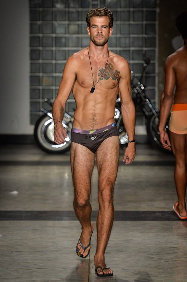 หนุ่มๆบนแคทวอล์ค Elian Gallardo Underwear Fashion Show