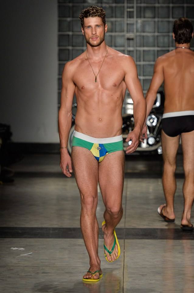 หนุ่มๆบนแคทวอล์ค Elian Gallardo Underwear Fashion Show