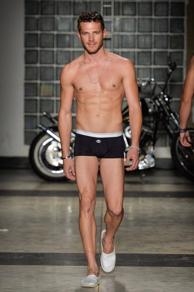 หนุ่มๆบนแคทวอล์ค Elian Gallardo Underwear Fashion Show