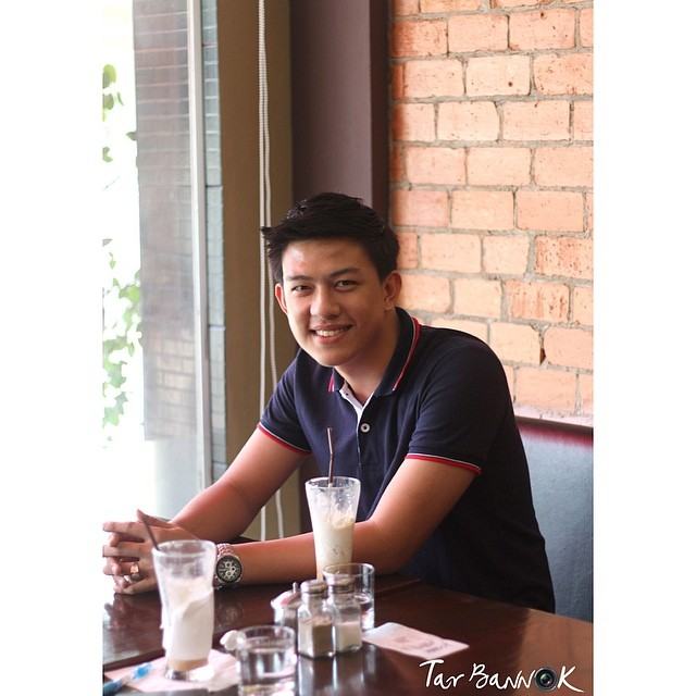 ผู้บ่าวลาว