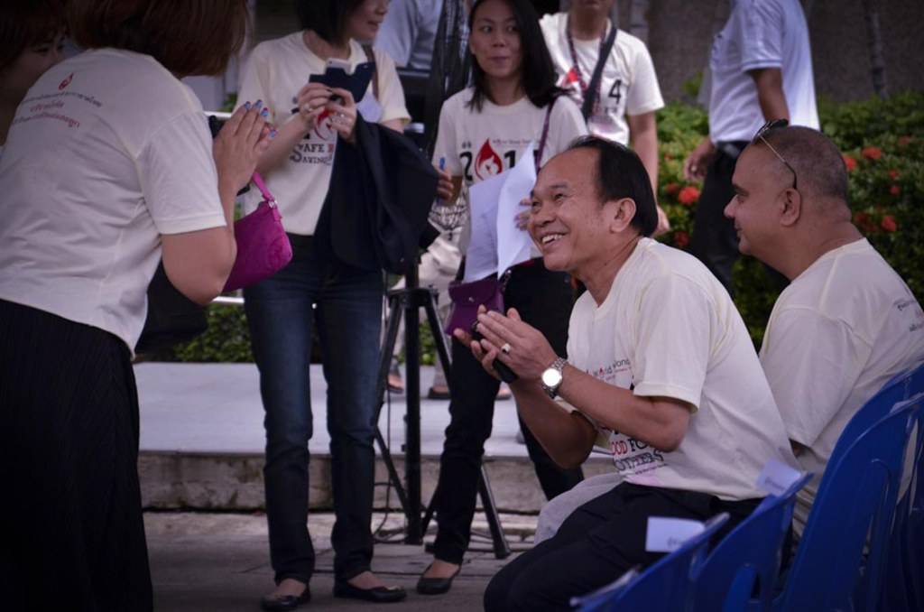 เหล่าศิลปินและดาราร่วมงานวันบริจาคโลหิตโลก