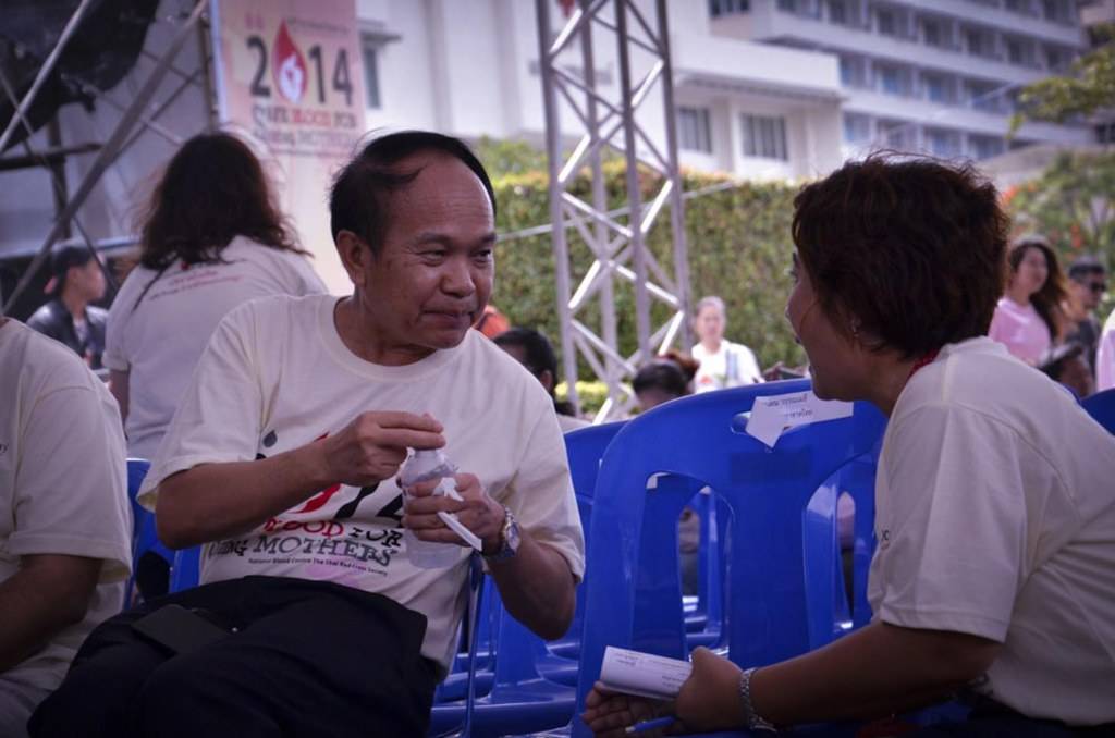 เหล่าศิลปินและดาราร่วมงานวันบริจาคโลหิตโลก