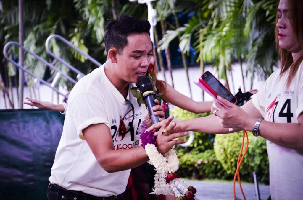 เหล่าศิลปินและดาราร่วมงานวันบริจาคโลหิตโลก