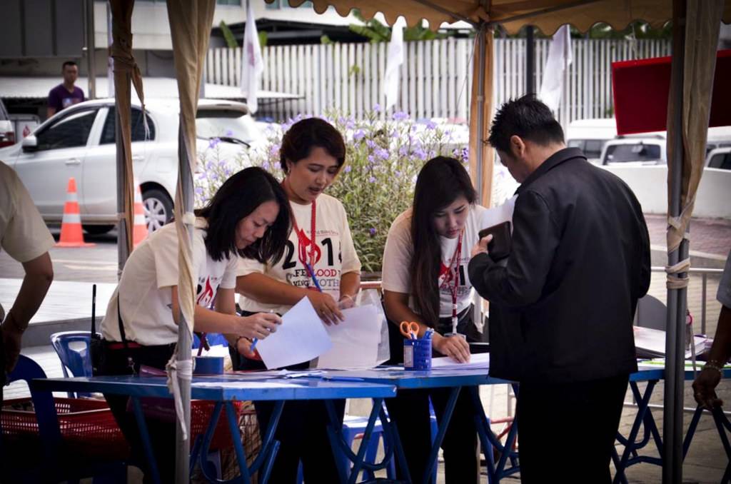 เหล่าศิลปินและดาราร่วมงานวันบริจาคโลหิตโลก