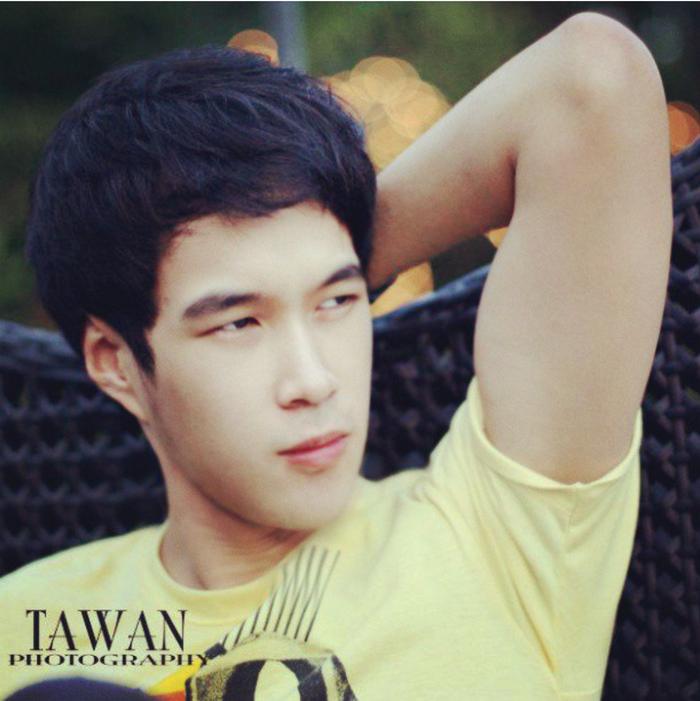 ขาว แซ่บ เว่อร์