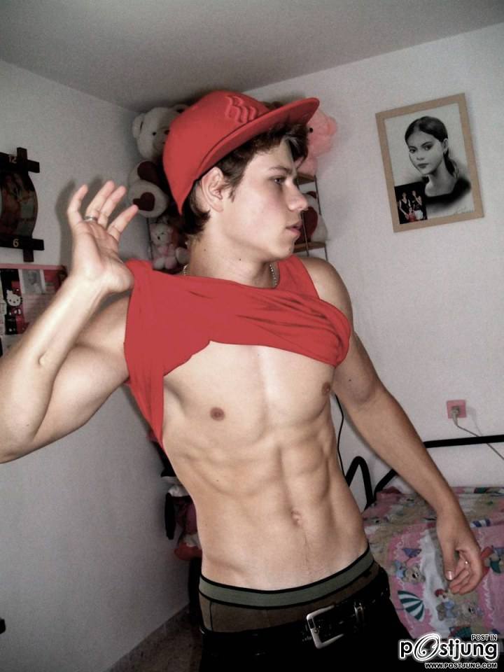 หนุ่มหุ่นลีน ๔