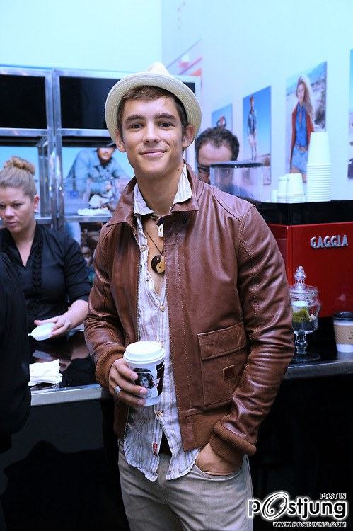 Brenton Thwaites เจ้าชายPhilip จากหนัง Maleficent