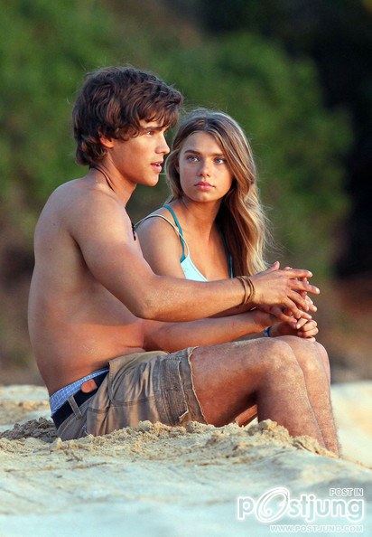 Brenton Thwaites เจ้าชายPhilip จากหนัง Maleficent