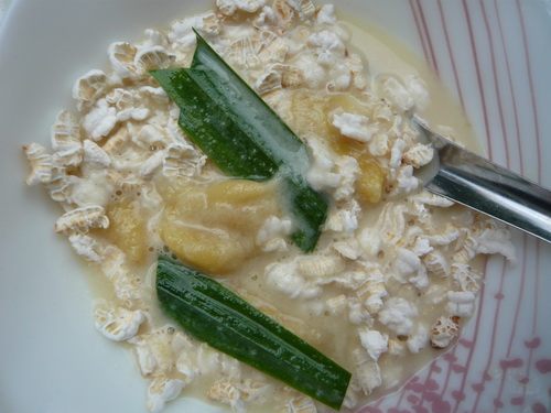 ข้าวตอกน้ำกะทิ