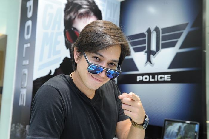 &ldquo;หลุยส์&rdquo; ช้อปแว่นกันแดดเท่ห์ๆ แบบนักเตะ &ldquo;เนย์ มาร์&rdquo;