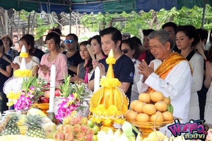 มายน์แอทเวิร์คส์ นำทีมผู้กำกับ และนักแสดง บวงสรวงละคร เรื่อง "พ่อครัวหัวป่าก์"