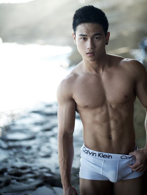 หนุ่มอินโดสุดเอ๊กซ์ Hendri Rachman