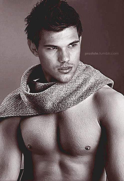 Taylor Lautner หล่อทุกมุม