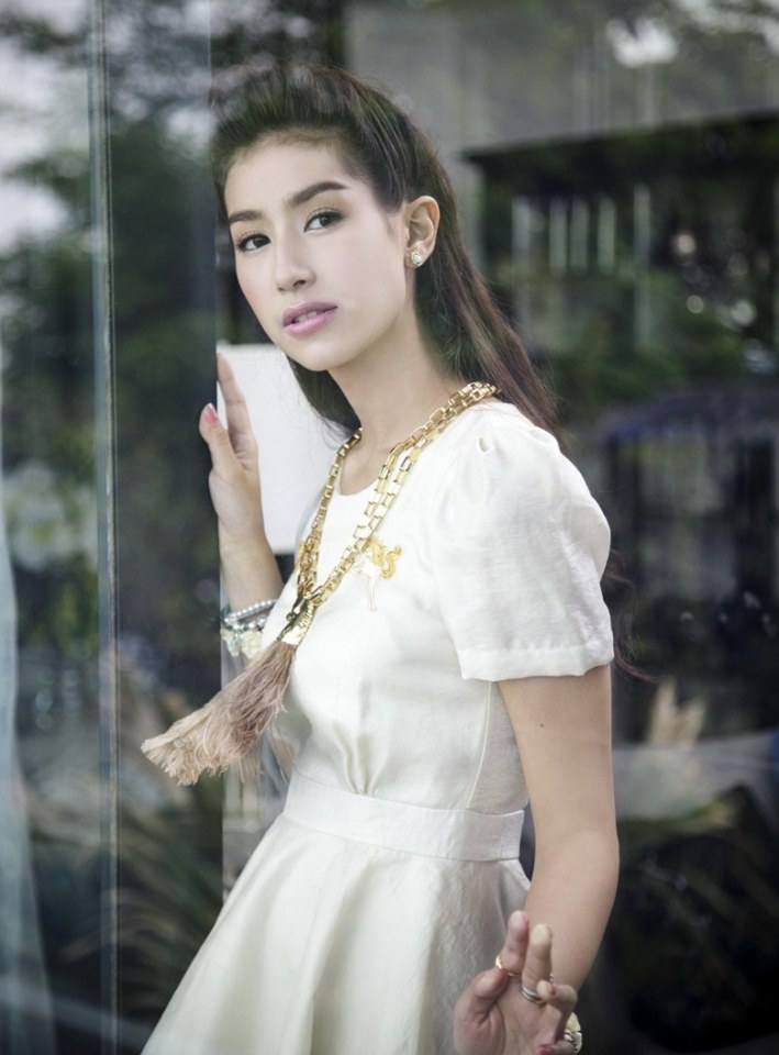 มิ้นต์-ชาลิดา @ AROUND Magazine issue 51 June 2014