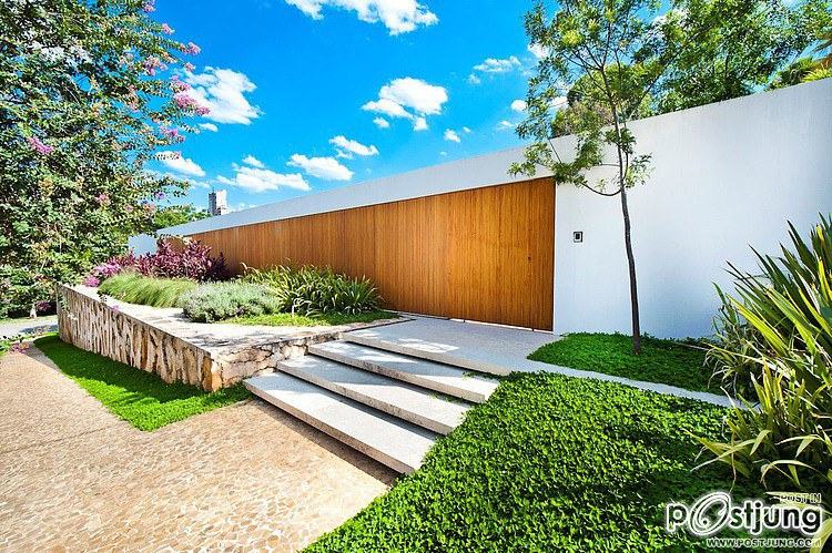 Urban Residence by Marcelo Sodr&eacute;