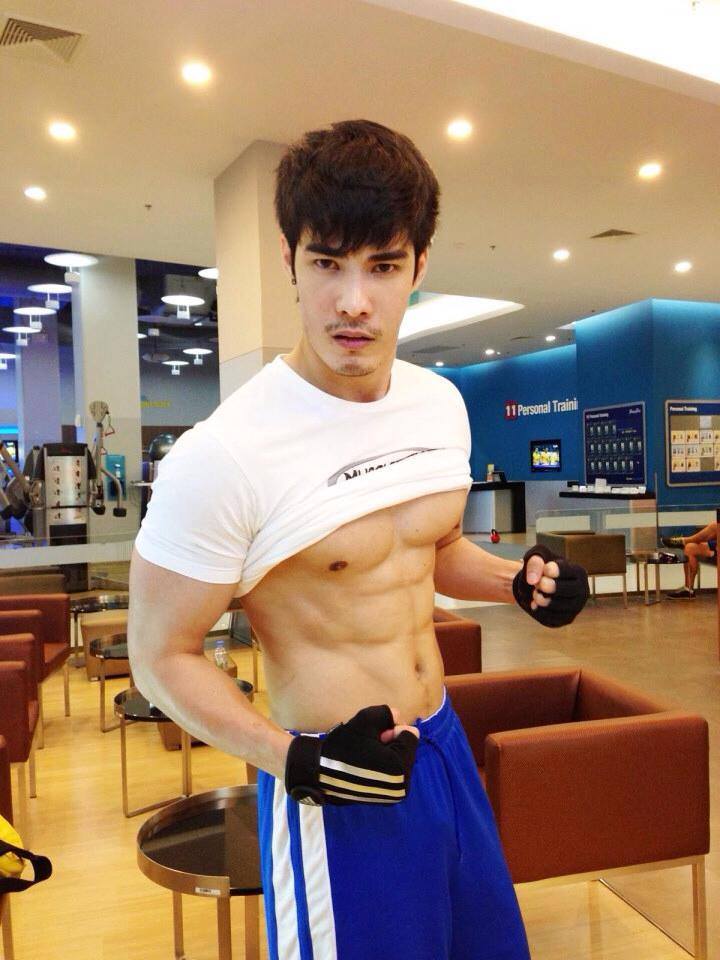 หนุ่มๆ เนื้อๆ แน่นๆ