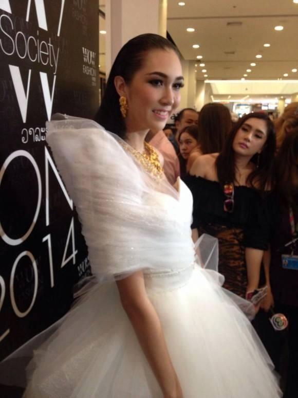 แอลลี่ พิมบงกช จันทร์แก้ว Miss Universe thailand 2014 สวยสะพรืงมากกก!!!!!