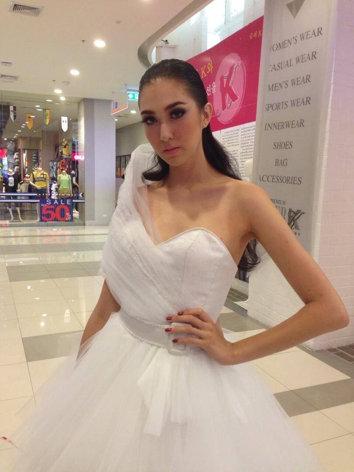 แอลลี่ พิมบงกช จันทร์แก้ว Miss Universe thailand 2014 สวยสะพรืงมากกก!!!!!