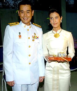 ธัญญ่า แต่งกับร้อยโทสัณชัย เองตระกูล ทายาทสมใจนึก เองตระกูล อดีตปลัดกระทรวงการคลัง