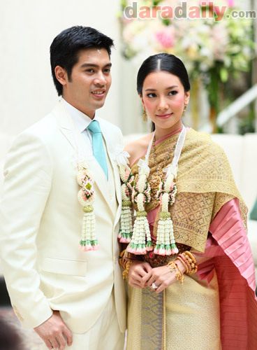 นุ่น วรนุช แต่งกับ คุณปิติ ภิรมย์ภักดี ทายาทเจ้าของธุรกิจเบียร์สิงห์