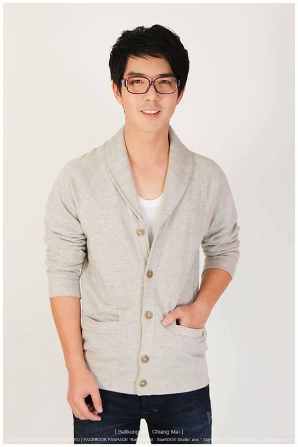 มีแฟนแล้วบ่นี่ ว่าชิไปสู่ขอบ่ทันเสียแล้ว คริๆ [ Joe Lims จ๊าโฟ ]