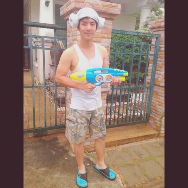 มีแฟนแล้วบ่นี่ ว่าชิไปสู่ขอบ่ทันเสียแล้ว คริๆ [ Joe Lims จ๊าโฟ ]