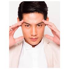 หนุ่มดาวรุ่งจากละครดัง