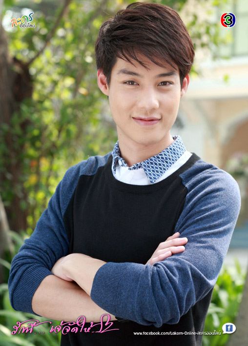 หนุ่มดาวรุ่งจากละครดัง