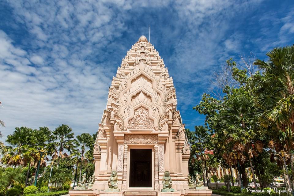 เที่ยวบุรีรัมย์ (ตอนหลักเมืองหลักใจ)