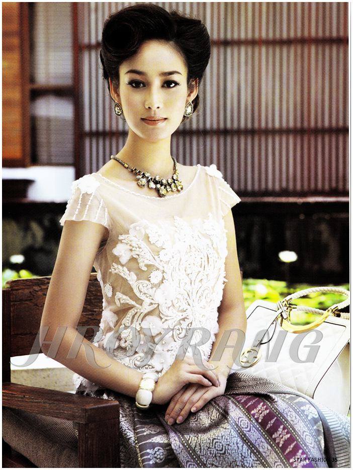 ภาพแฟชั่นสวยหรูแบบไทยๆ กับ นางเอกหน้าไทย"นาว ทิสานาฎ"