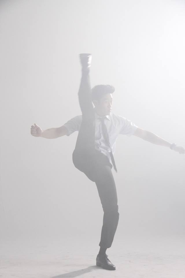 เบื้องหลัง mv เลียข้อศอก หล่อ ล่ำ ทั้ง 3 คนเลย