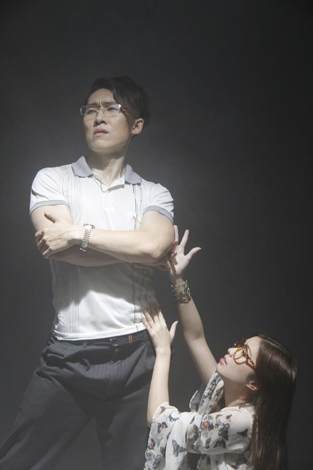 เบื้องหลัง mv เลียข้อศอก หล่อ ล่ำ ทั้ง 3 คนเลย
