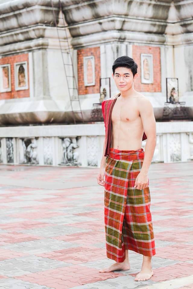 หนุ่มนาดูน ตักสิลานคร