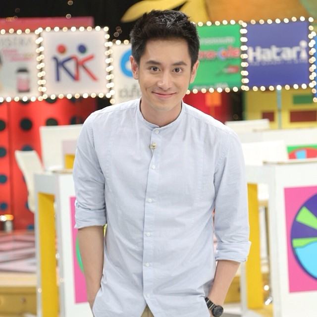 หมอฟัน = ໝໍແຂ້ວ