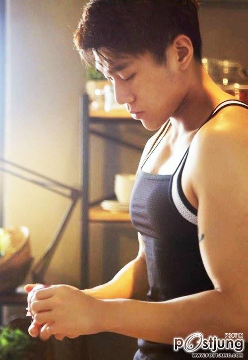หาหนุ่มหล่อทำอาหารให้ทาน