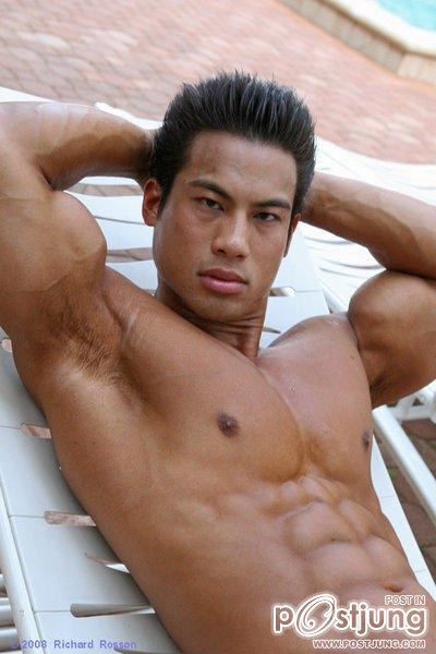 ถอดโชว์เรือนร่าง 480