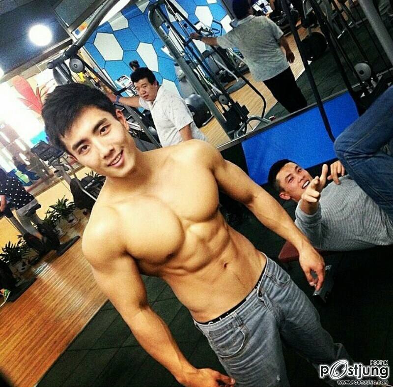 ถอดโชว์เรือนร่าง 490