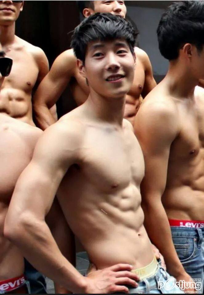 ถอดโชว์เรือนร่าง 490