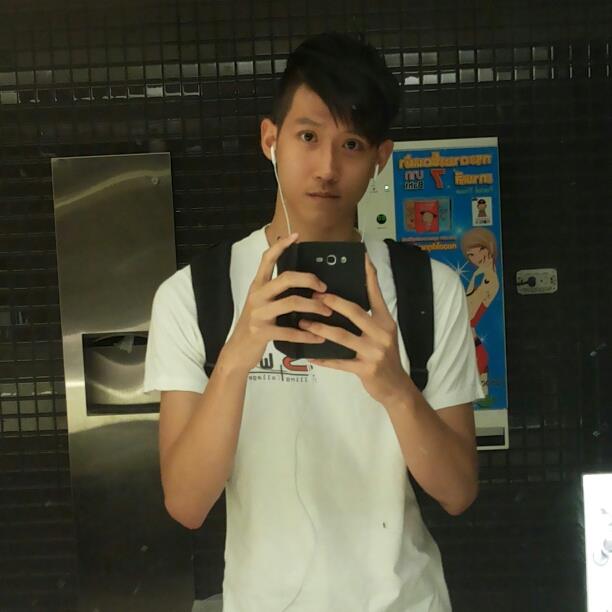 พี่คนนี้ใครกันครับ